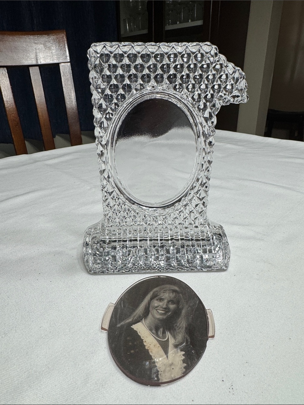 NIB Avon 24% lead crystal photo frame. 5 1/2” X 4 1/2
